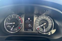 2022 Toyota Hilux SR