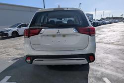 2018 Mitsubishi Outlander ES ADAS