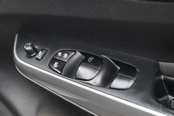 2021 Nissan Navara ST