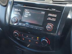 2015 Nissan Navara ST