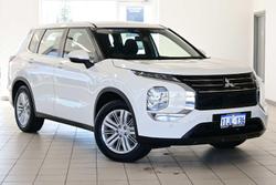 2024 Mitsubishi Outlander ES