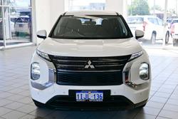 2024 Mitsubishi Outlander ES