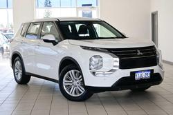 2024 Mitsubishi Outlander ES