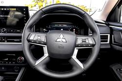 2026 Mitsubishi Outlander LS
