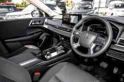 2026 Mitsubishi Outlander LS