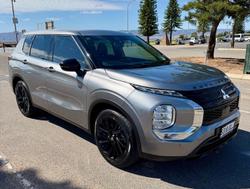 2023 Mitsubishi Outlander LS