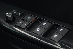 2023 Toyota Hilux SR5