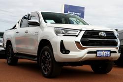 2023 Toyota Hilux SR5