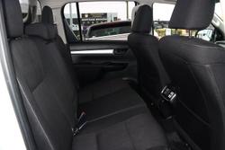 2023 Toyota Hilux SR5