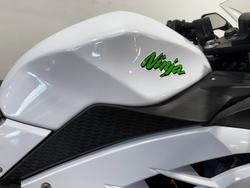 2014 Kawasaki NINJA 300 SE WHITE