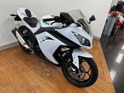 2014 Kawasaki NINJA 300 SE WHITE