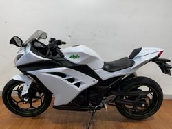 2014 Kawasaki NINJA 300 SE WHITE