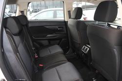 2019 Mitsubishi Outlander ES