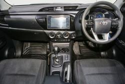 2020 Toyota Hilux SR