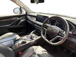 2022 LDV D90 Executive