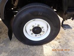 2012 Isuzu F Series FTS 800 WHITE