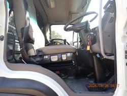 2012 Isuzu F Series FTS 800 WHITE