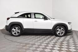 2022 Mazda MX-30 G20e Evolve