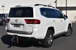 2024 Toyota Landcruiser Sahara