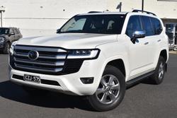 2024 Toyota Landcruiser Sahara