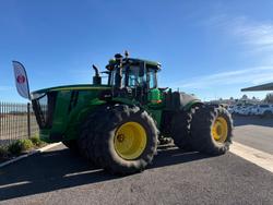 2021 John Deere 9520R Green