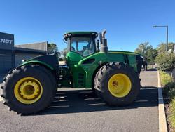 2021 John Deere 9520R Green