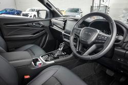 2025 Isuzu MU-X LS-T