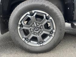 2026 Nissan Navara ST-X D27 MY26 4X4 Dual Range Boulder Grey