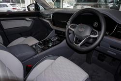 2025 Volkswagen Touareg 210TDI Elegance