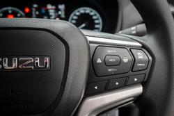 2025 Isuzu D-MAX SX