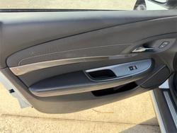 2014 HOLDEN COMMODORE EVOKE (LPG) VF White