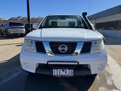 2014 Nissan Navara RX D40 Series 8 4X4 Dual Range Polar White