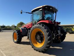 2018 Versatile 320