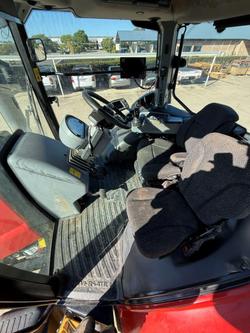 2018 Versatile 320