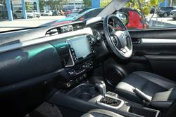 2021 Toyota Hilux SR5