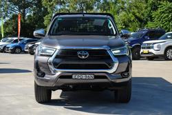 2021 Toyota Hilux SR5
