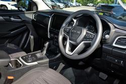 2023 Isuzu MU-X LS-M