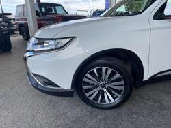 2020 Mitsubishi Outlander LS