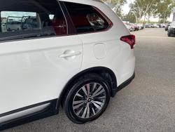 2020 Mitsubishi Outlander LS