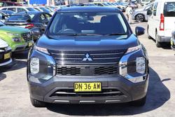 2024 Mitsubishi Outlander ES