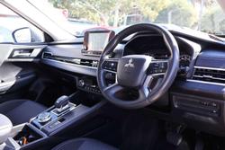 2024 Mitsubishi Outlander ES