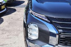 2024 Mitsubishi Outlander ES