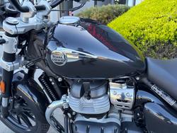 2026 Royal Enfield SUPER METEOR 650 Astral Black