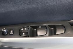 2023 Nissan Navara ST-X