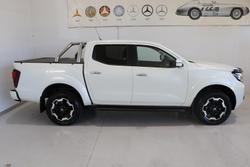 2023 Nissan Navara ST-X