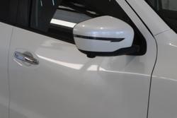 2023 Nissan Navara ST-X