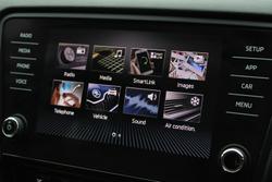 2019 SKODA Octavia 110TSI NE MY19 Moon White