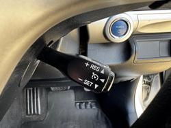 2014 Toyota Camry Hybrid H AVV50R Silver Pearl