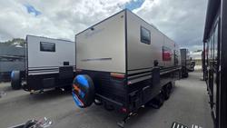 2026 Supreme 2000_R_K1e1_T Classic Tourer 20'