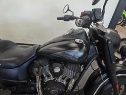 2015 INDIAN CHIEF DARK HORSE Black